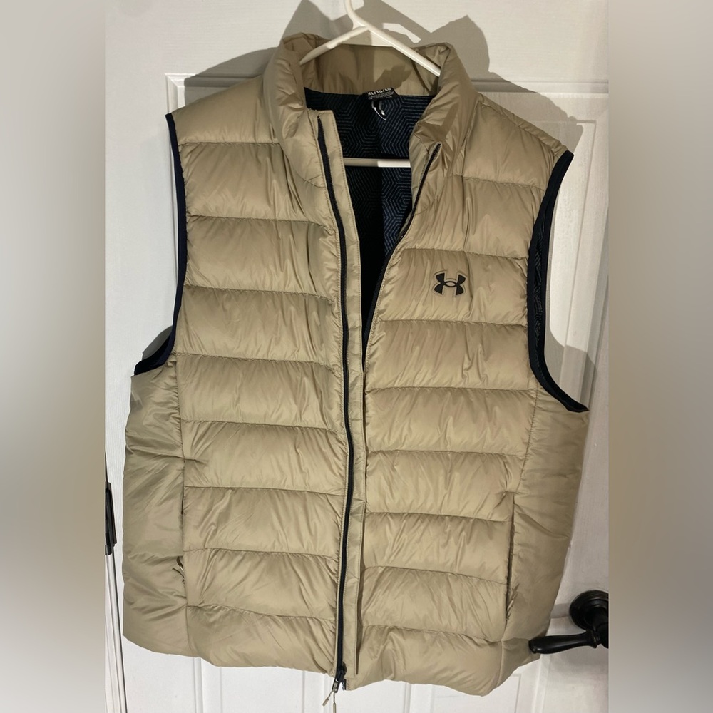 Under Armour Men’s Tan Puffer Vest with Black Trim